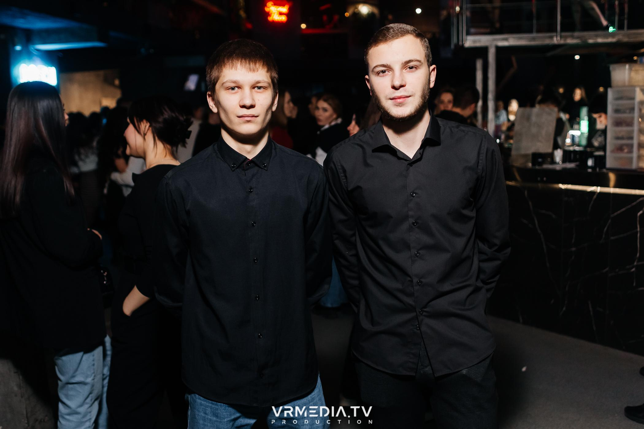 Выходные в баре «DOSKI»