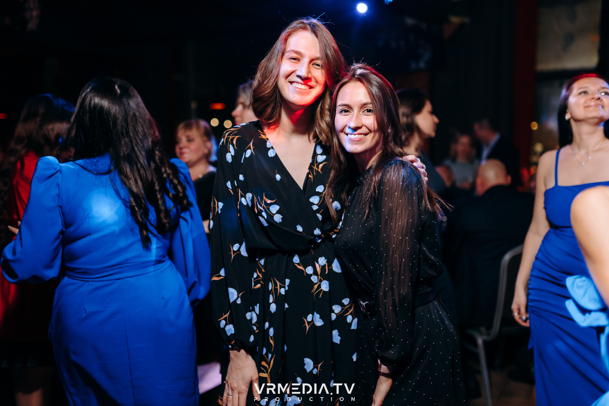 Жаркий новогодний корпоратив в гриль-баре «Жара»