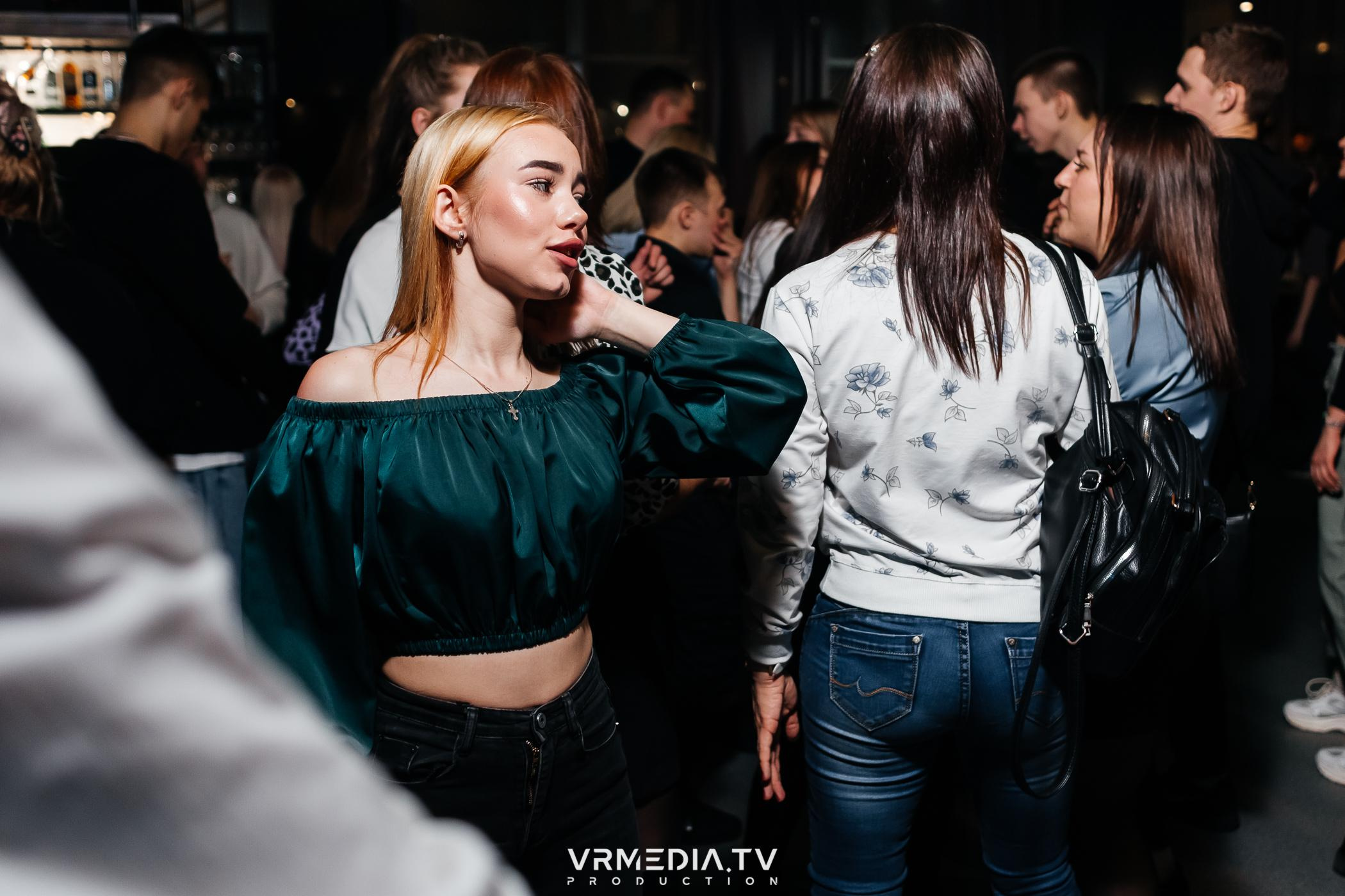 Выходные в баре «DOSKI»