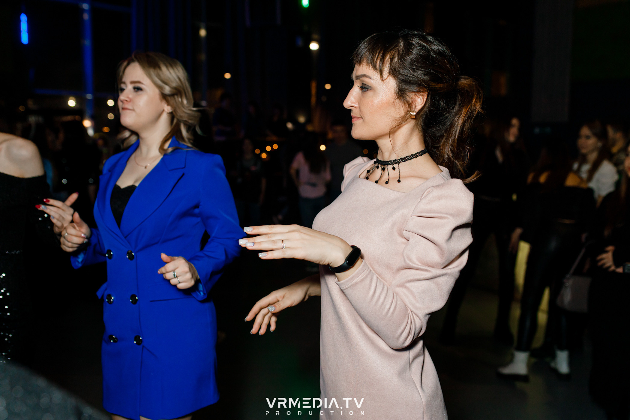 Выходные в баре «DOSKI»