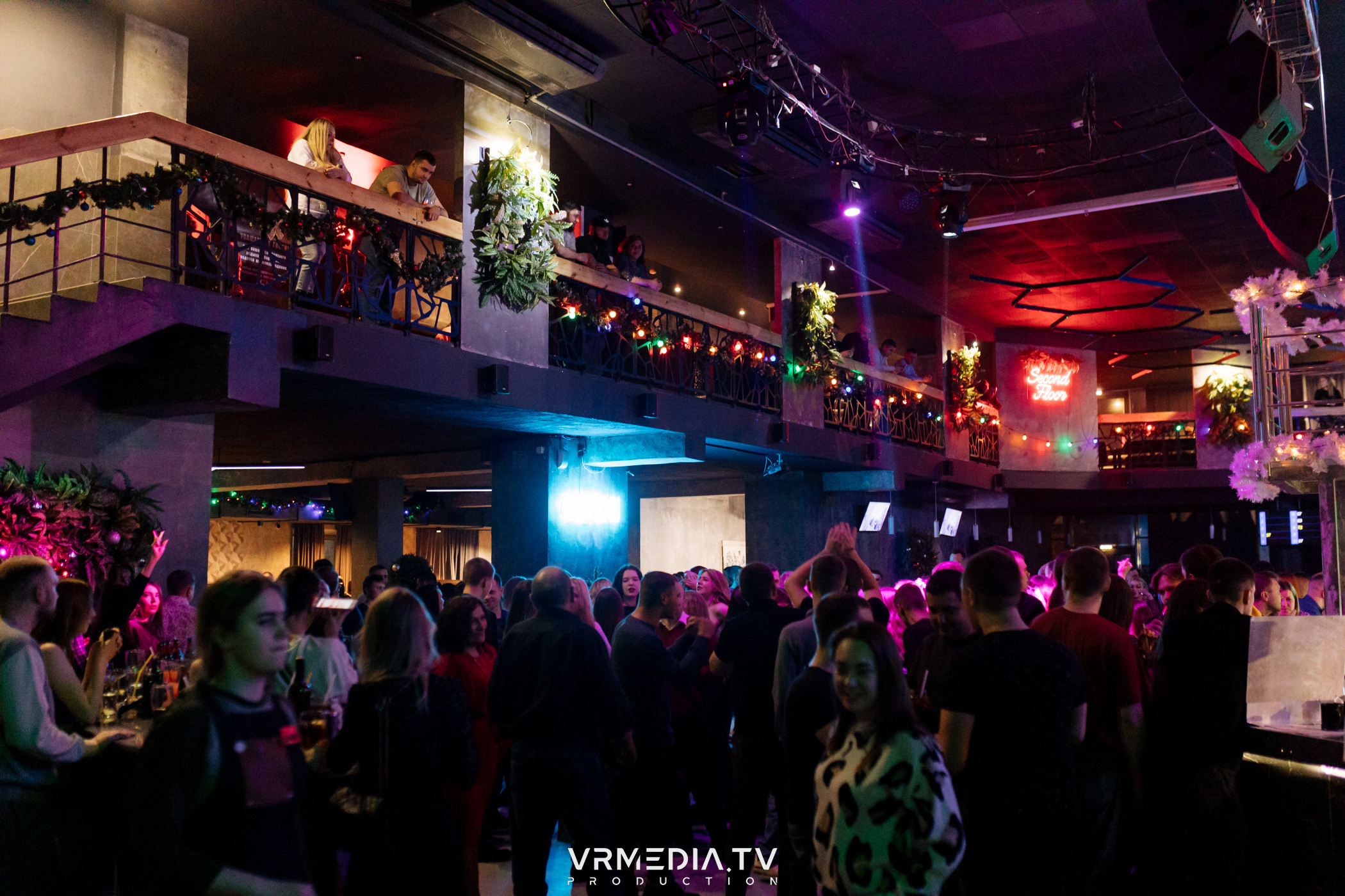 Выходные в баре «DOSKI»