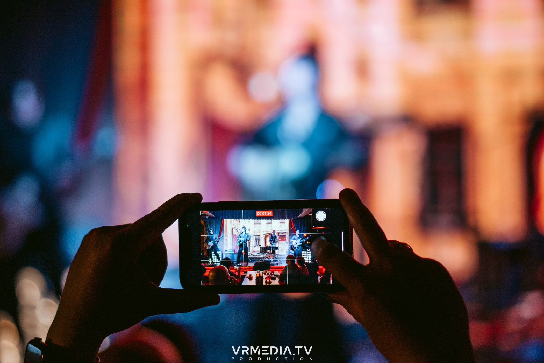 Джазовая среда: шоу «КИНОхроника»