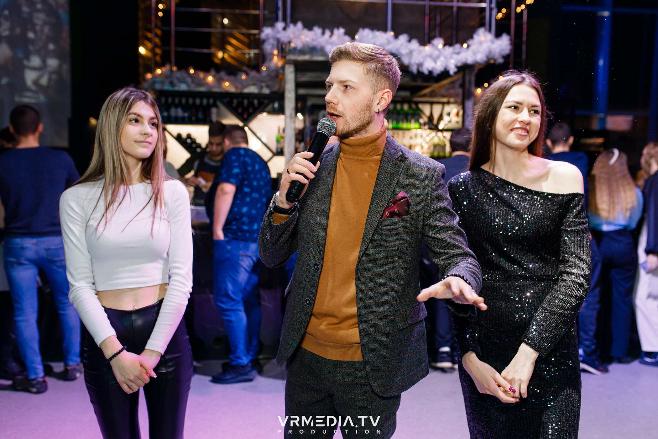 Выходные в баре «DOSKI»