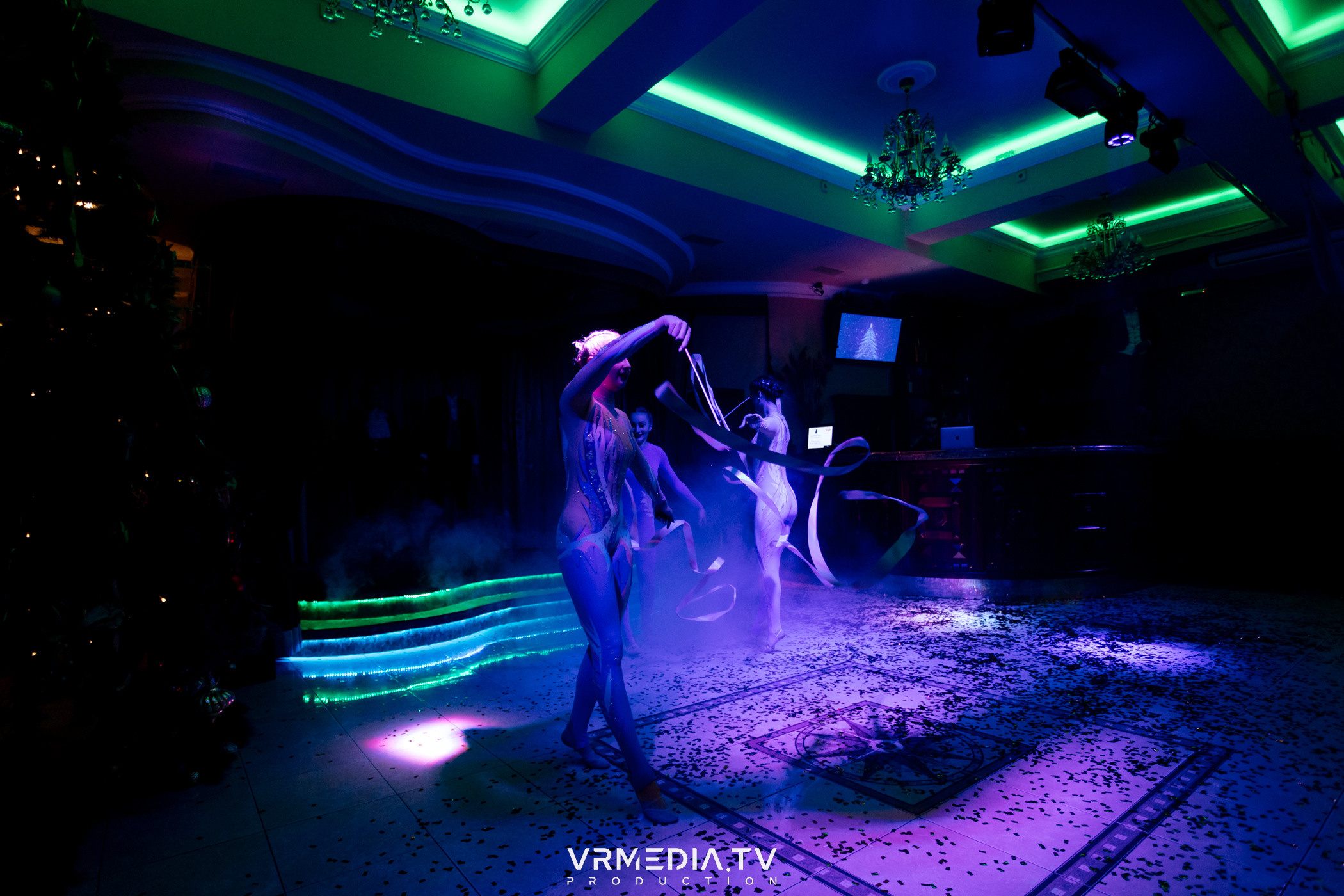 «Новогодний Мюзикл» в ресторане «Лазурный Берег»