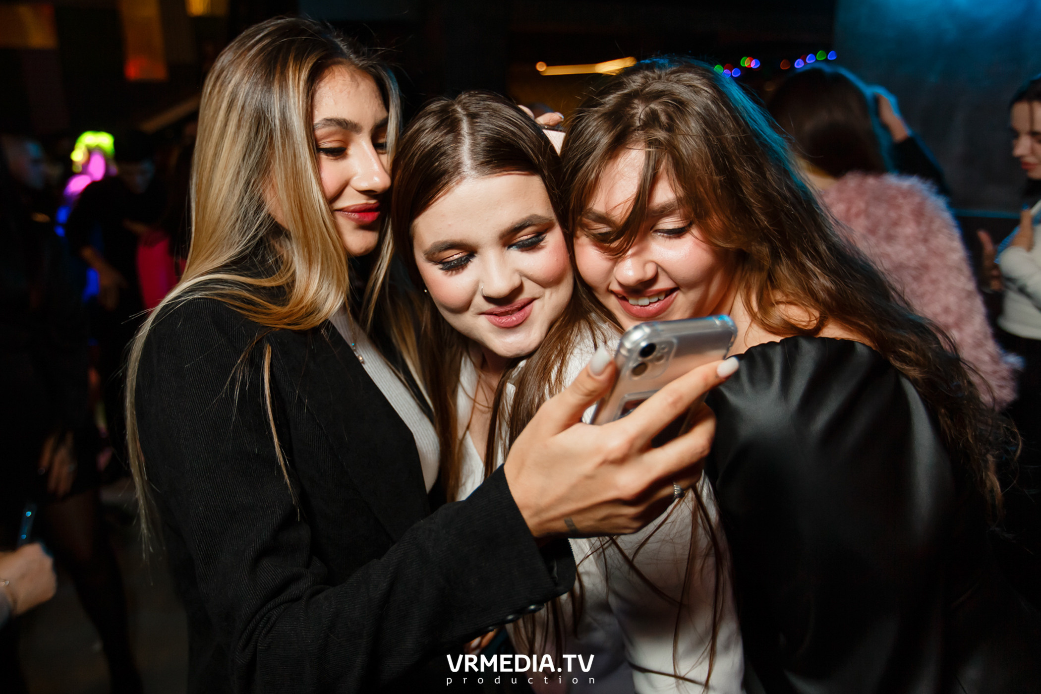 Выходные в баре «DOSKI»