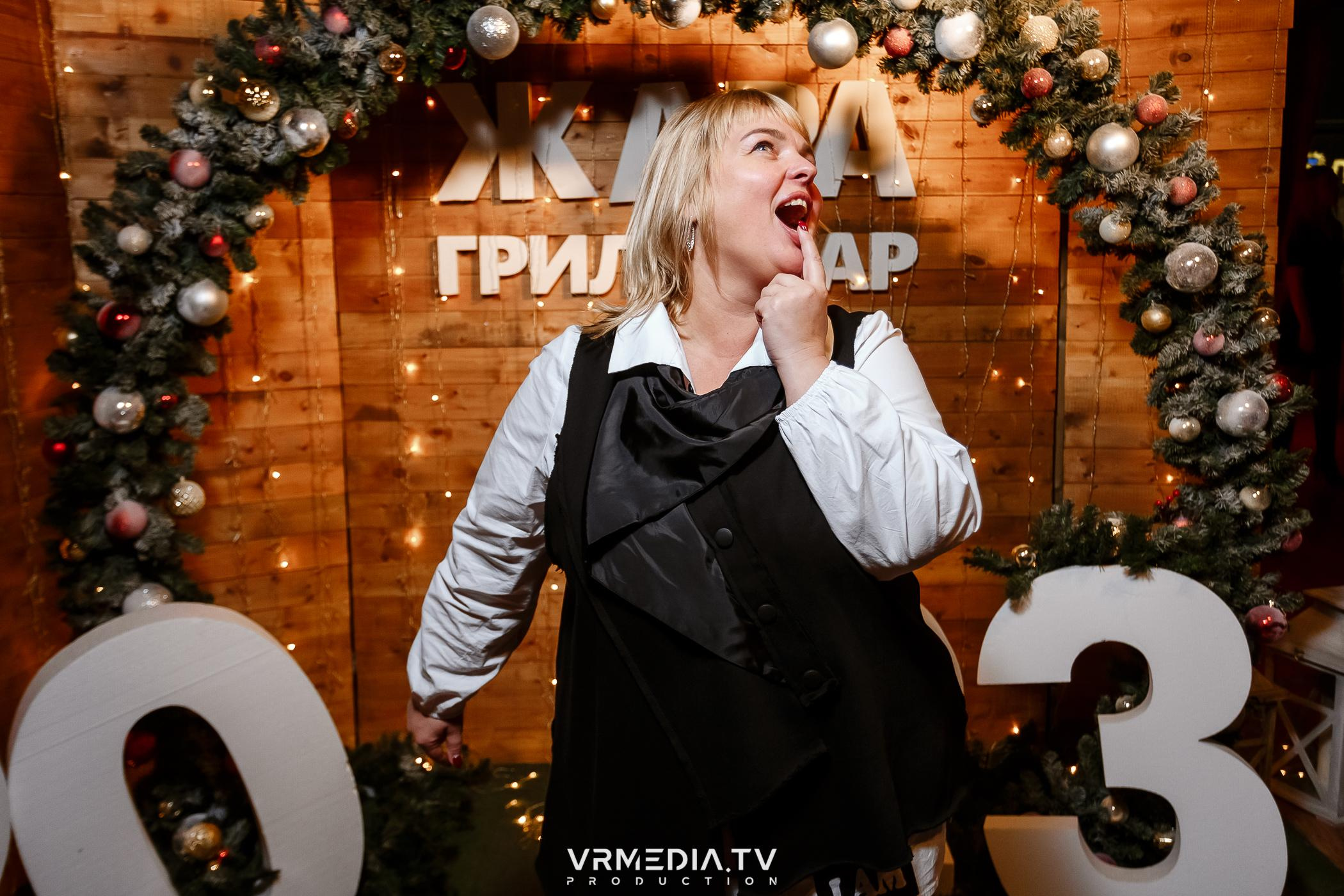 Жаркий новогодний корпоратив в гриль-баре «Жара»