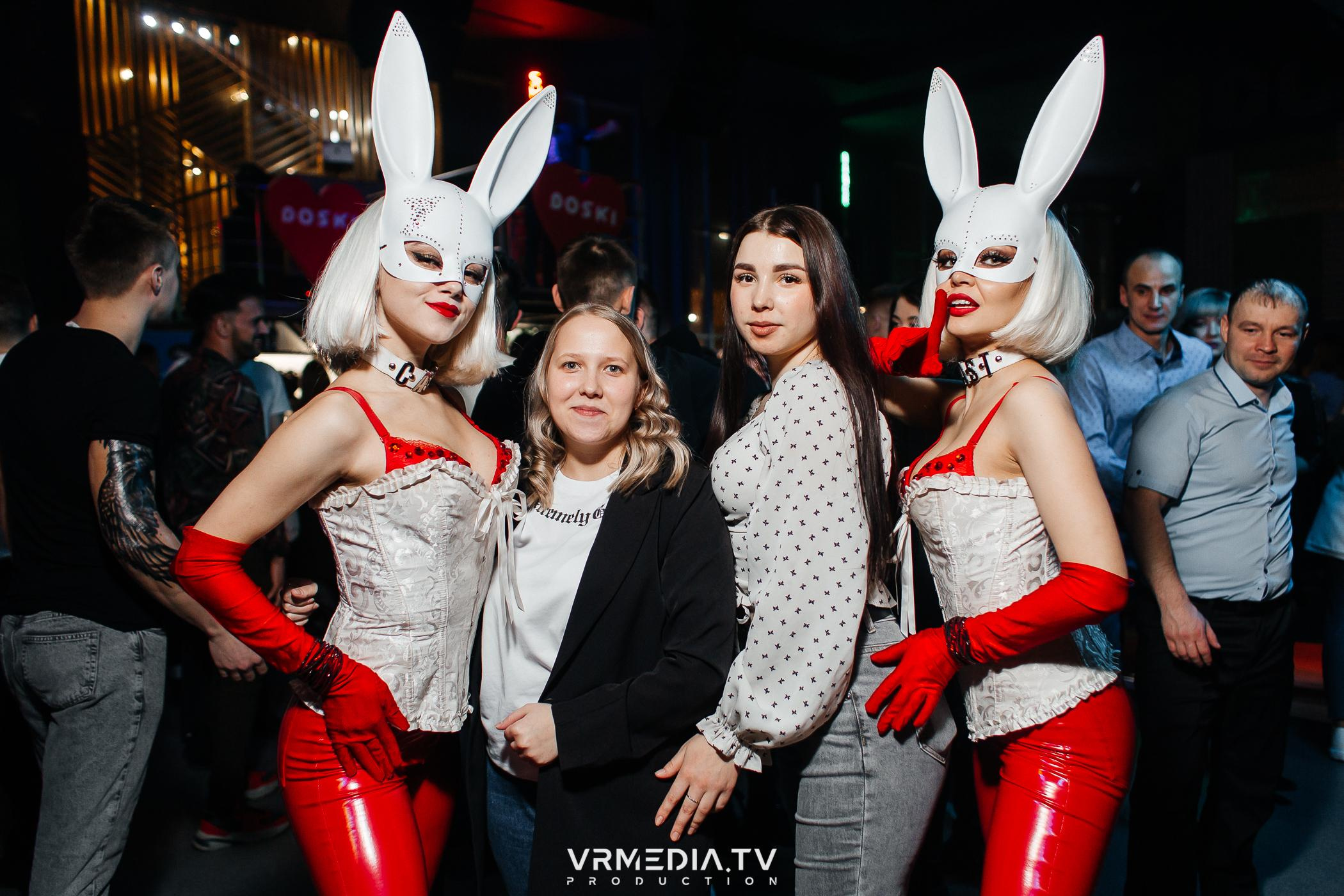 Выходные в баре «DOSKI»