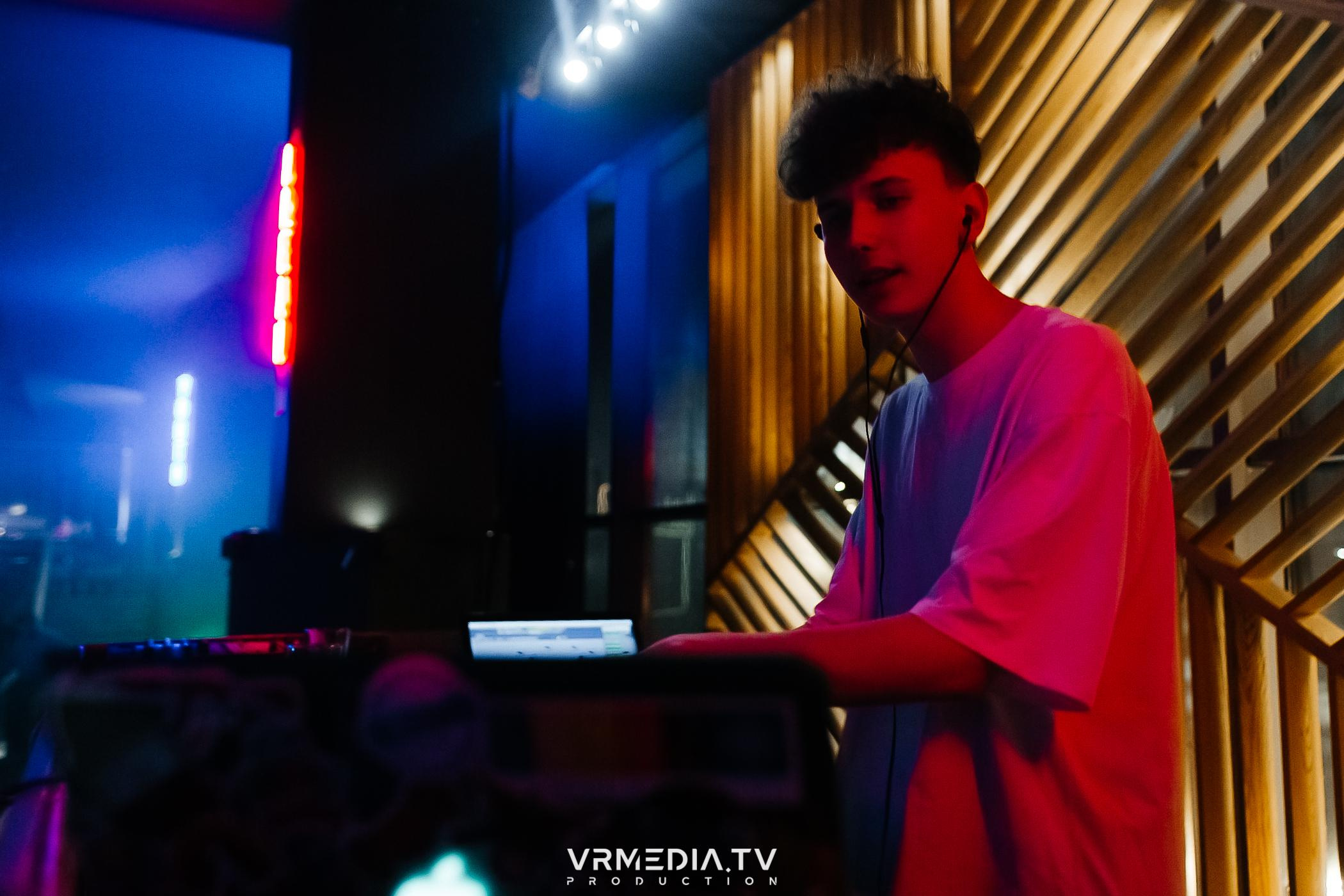 Выходные в баре «DOSKI»