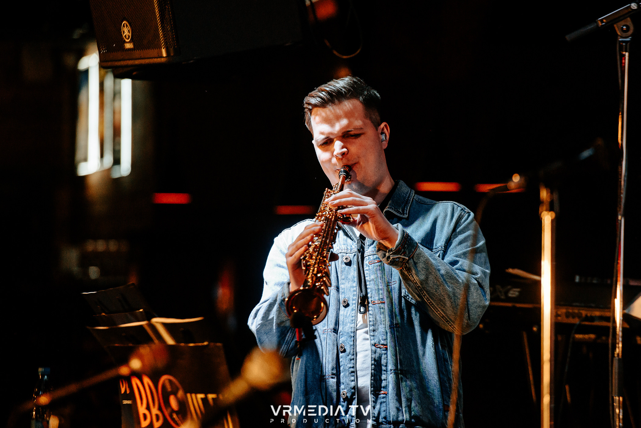 Джазовая среда: BBQueen: Переменная облачность