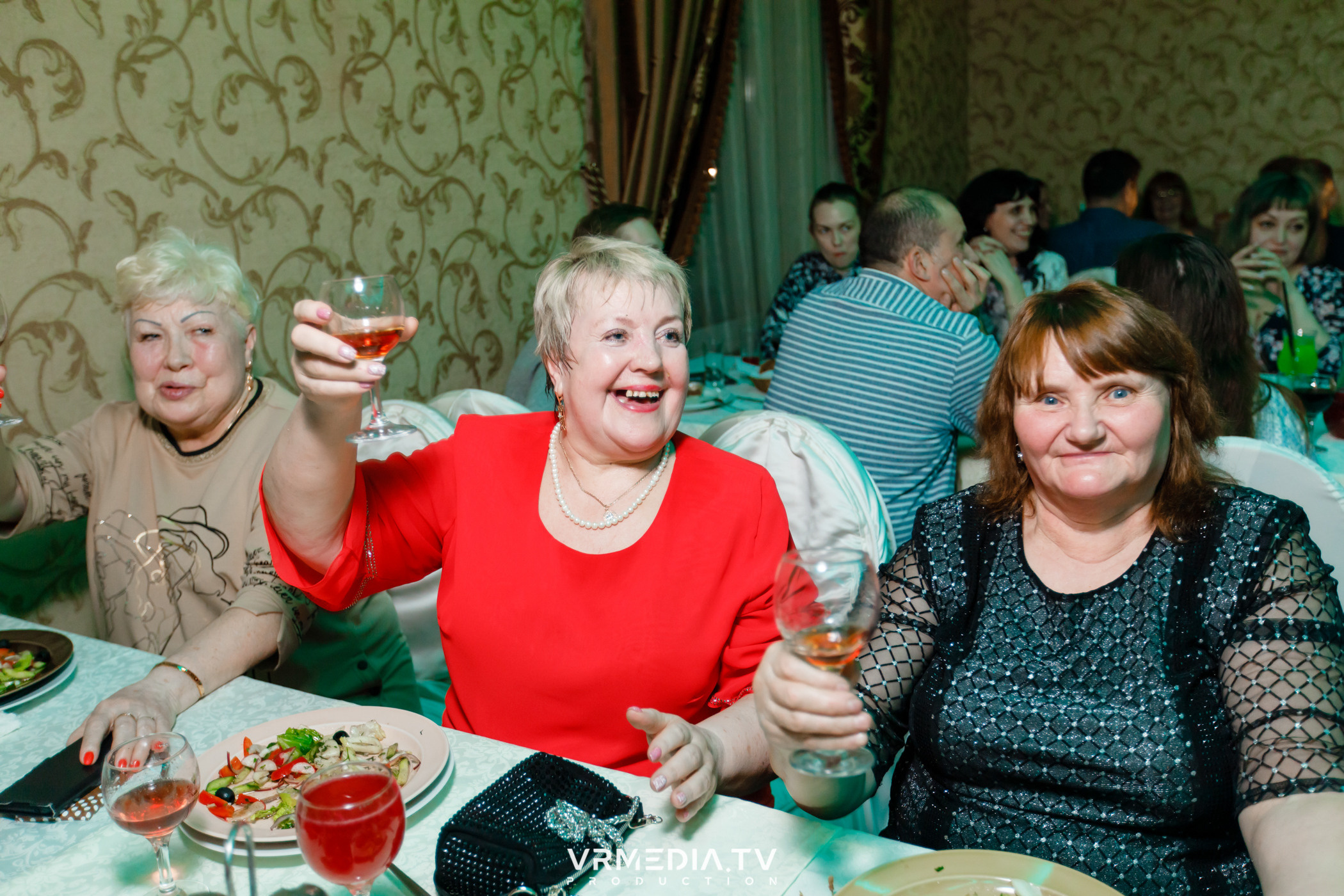 Международный женский день в ресторане «Лазурный Берег»