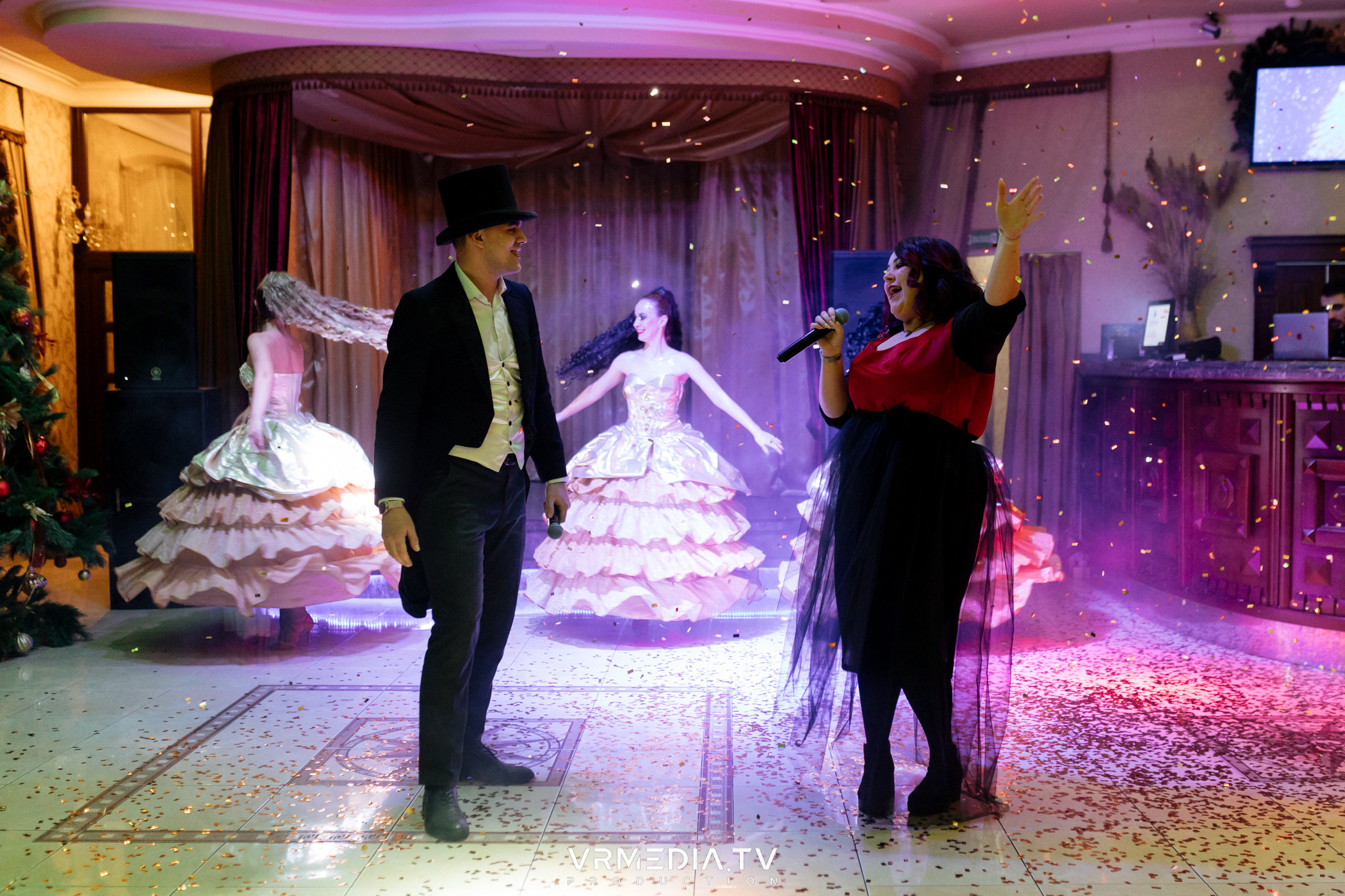 «Новогодний Мюзикл» в ресторане «Лазурный Берег»