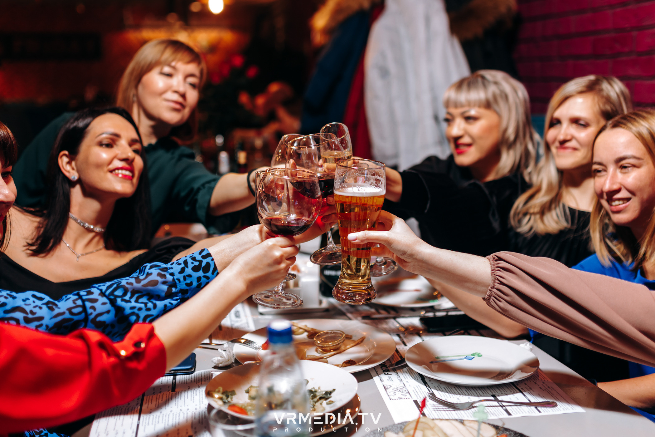 Новогодний вечер в ресторане «Friday»