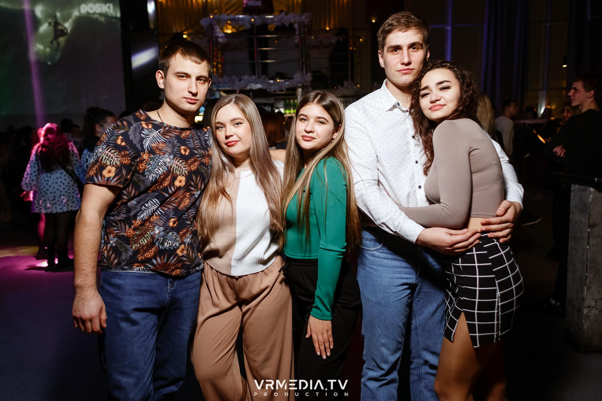 Выходные в баре «DOSKI»