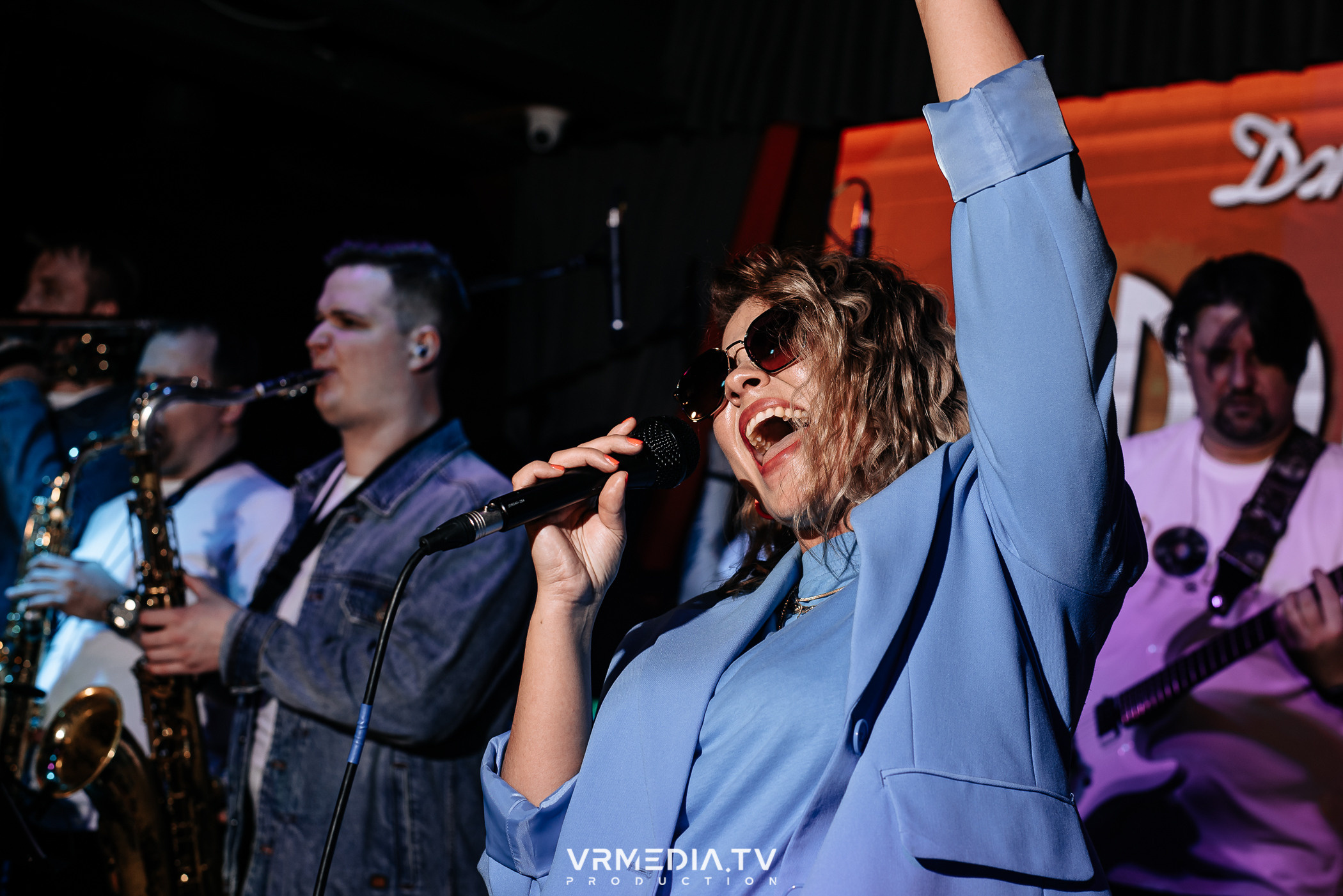 Джазовая среда: BBQueen: Переменная облачность