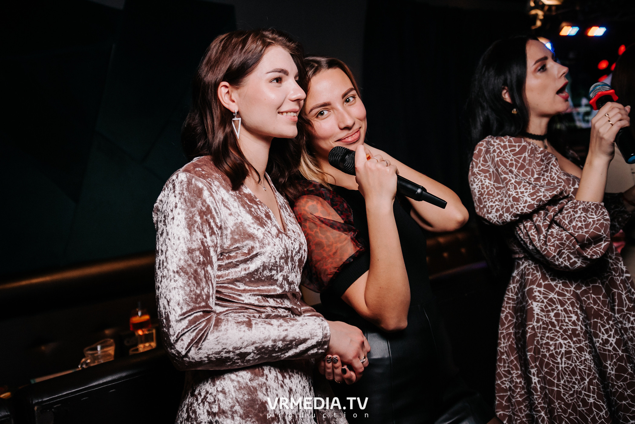 Выходные в баре «DOSKI»