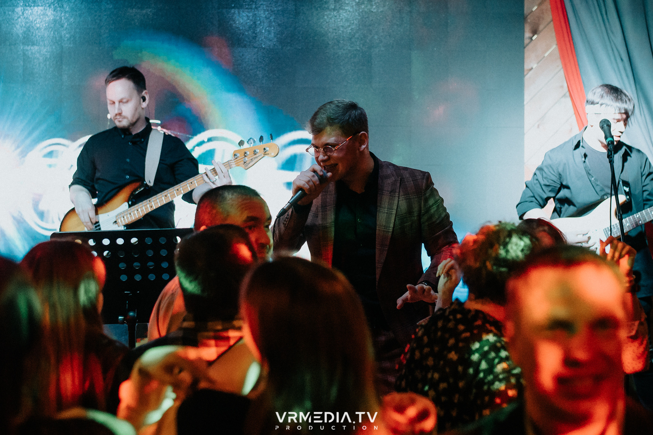 Жаркий новогодний корпоратив в гриль-баре «Жара»