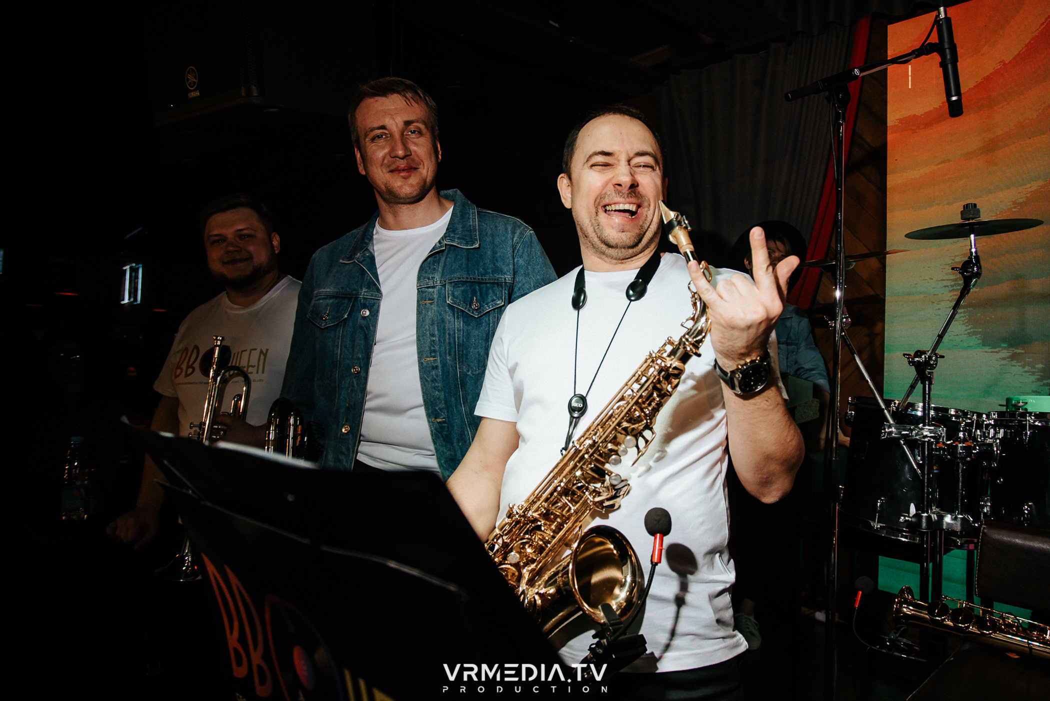 Джазовая среда: BBQueen: Переменная облачность