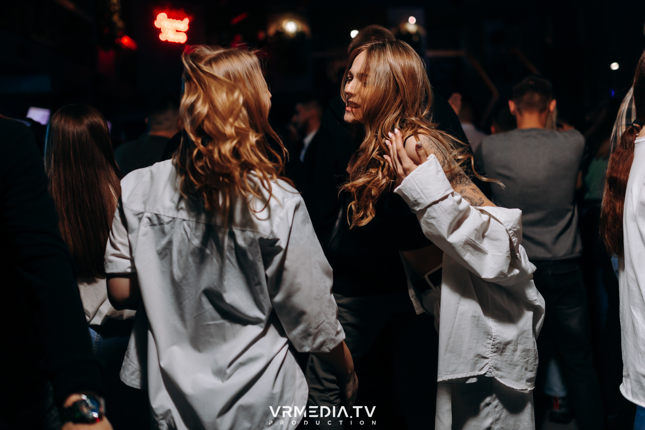 Выходные в баре «DOSKI»