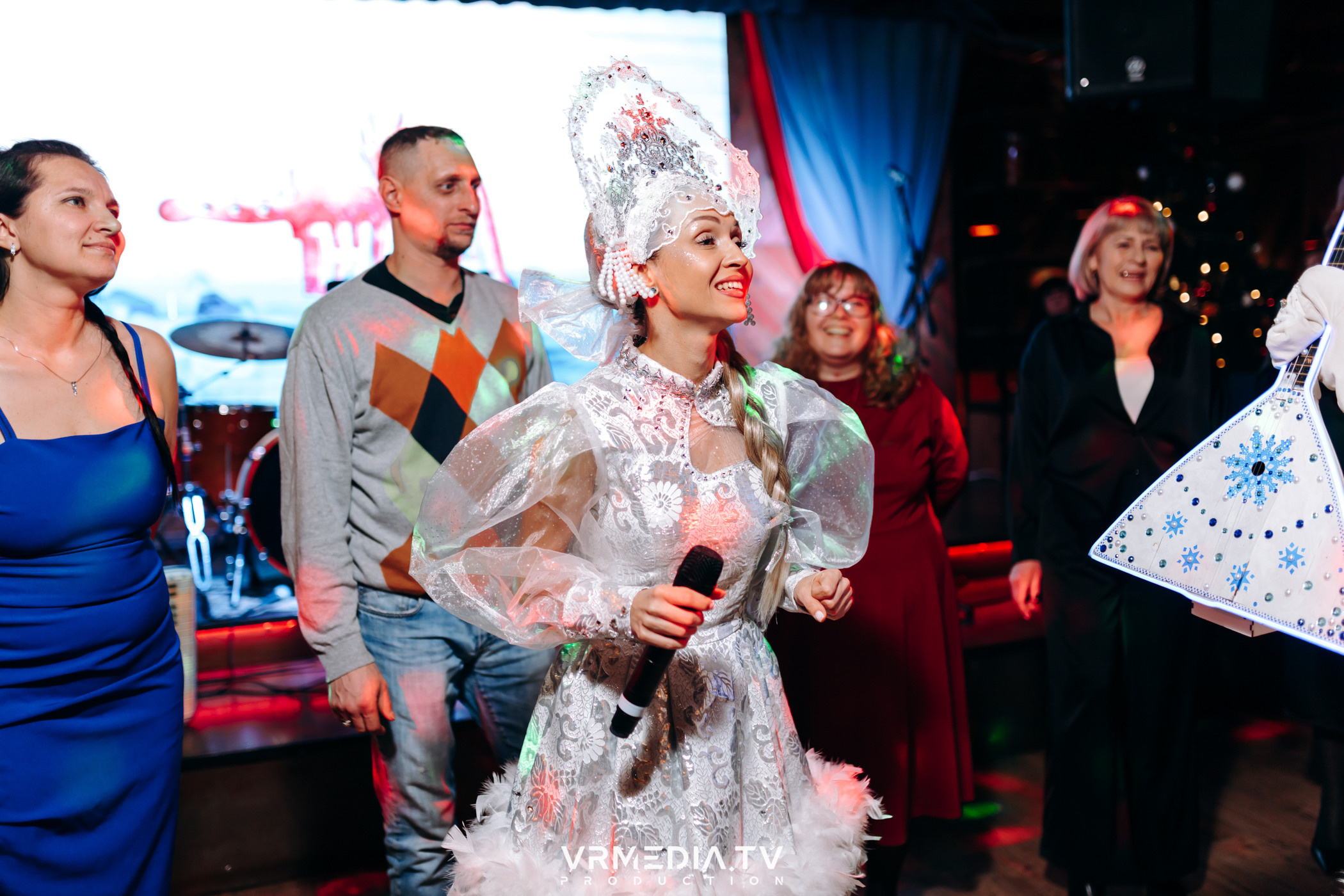 Жаркий новогодний корпоратив в гриль-баре «Жара»