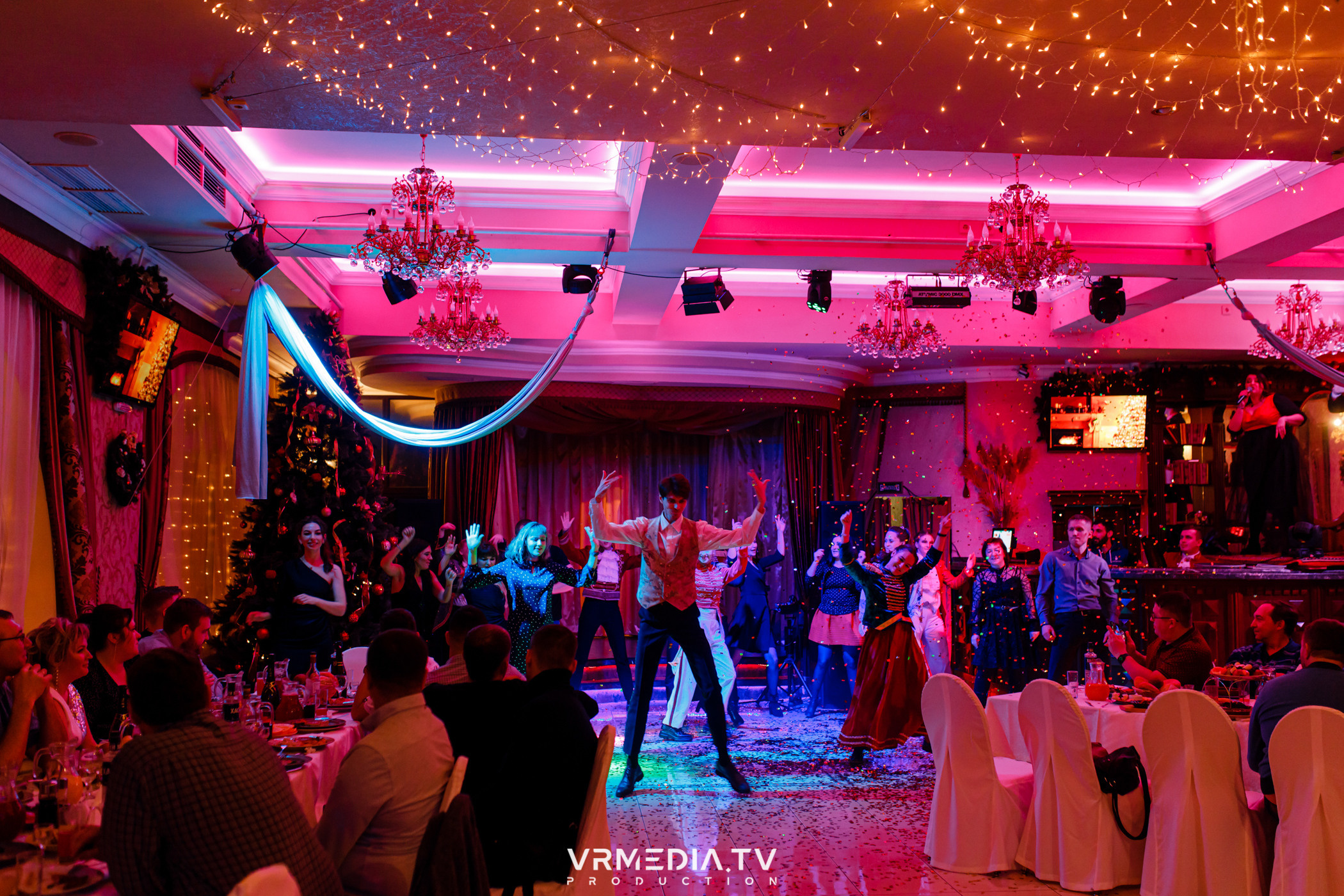 «Новогодний Мюзикл» в ресторане «Лазурный Берег»