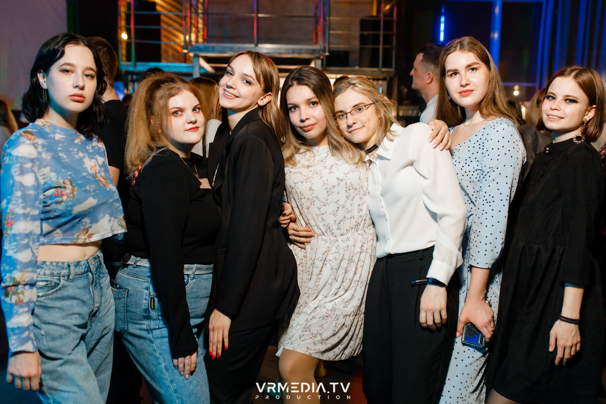 Выходные в баре «DOSKI»