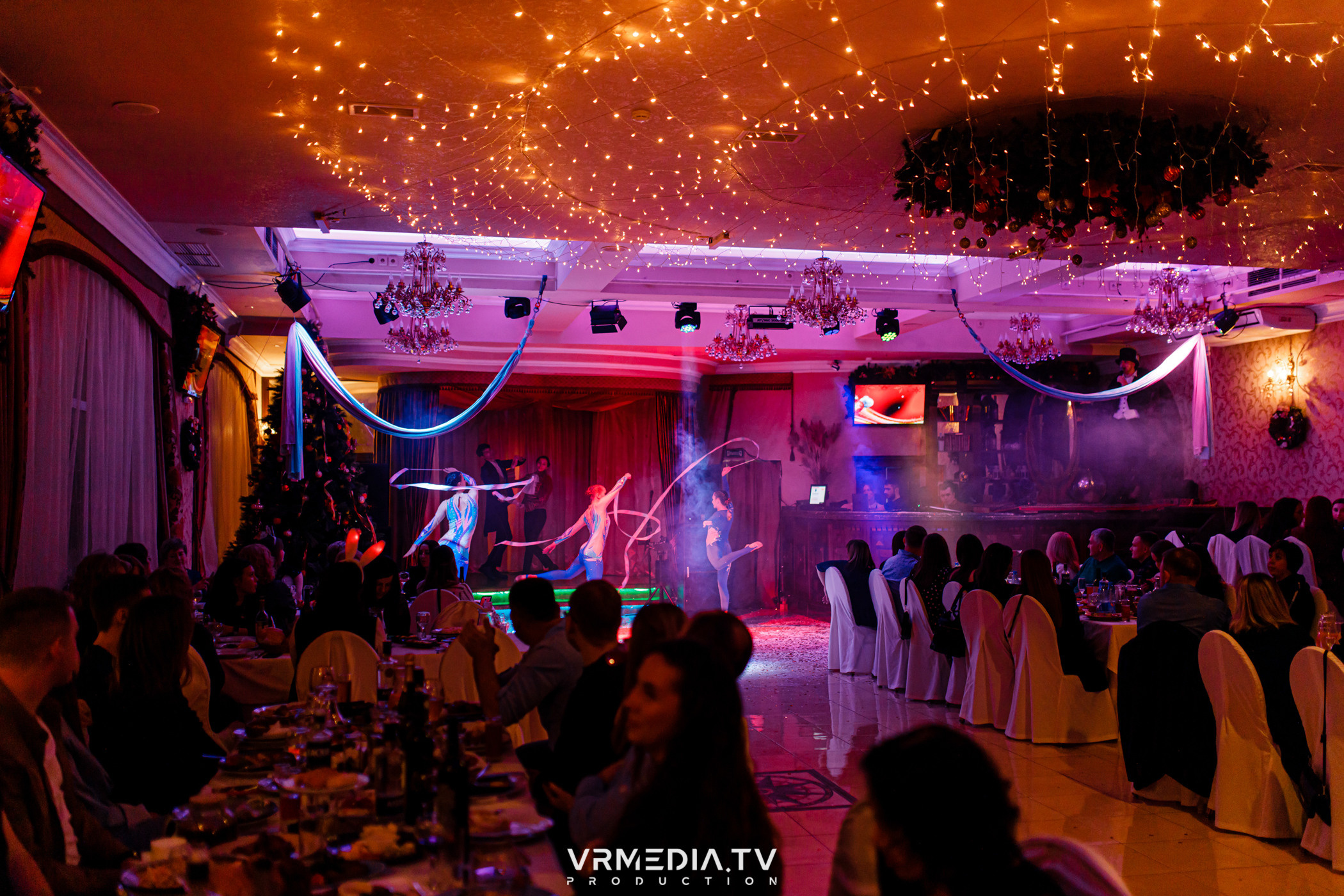 «Новогодний Мюзикл» в ресторане «Лазурный Берег»