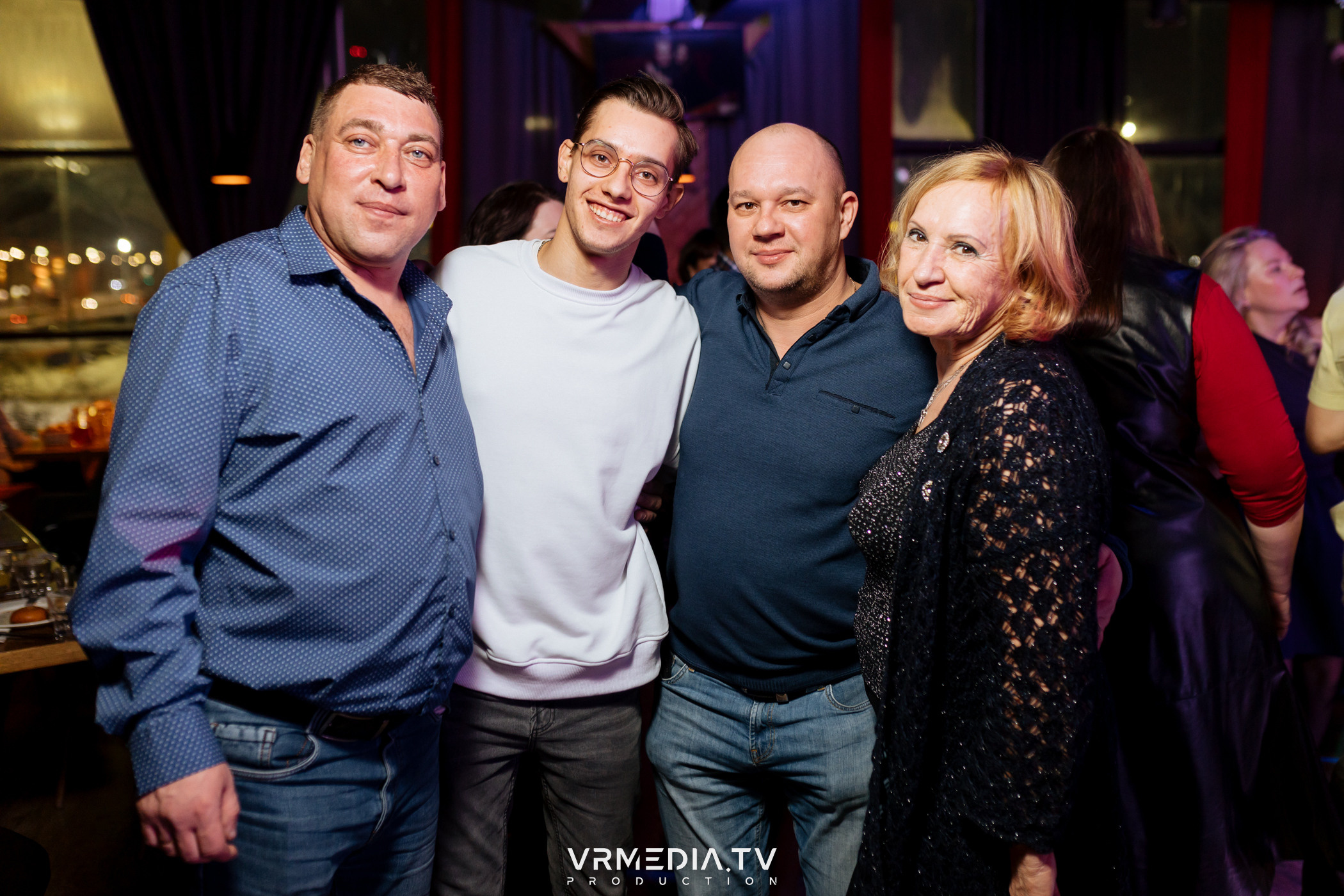 Жаркий новогодний корпоратив в гриль-баре «Жара»