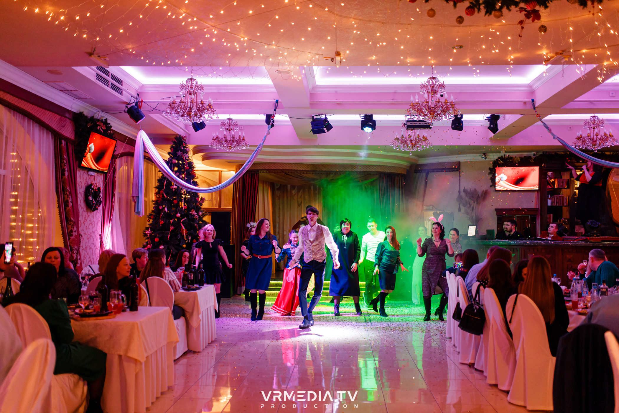 «Новогодний Мюзикл» в ресторане «Лазурный Берег»