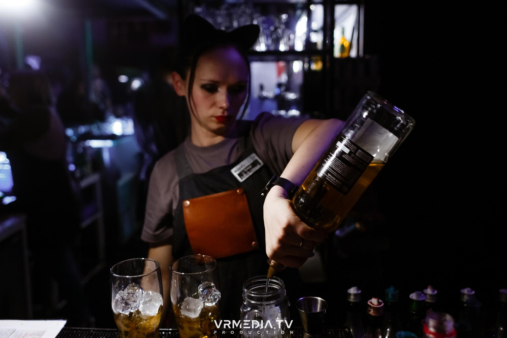 Выходные в баре «DOSKI»