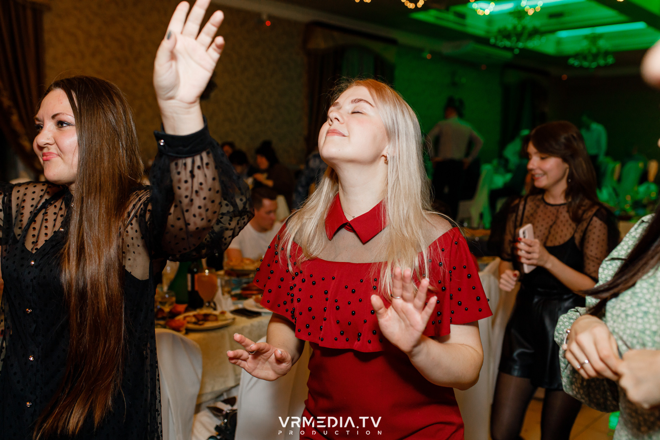 «Новогодний Мюзикл» в ресторане «Лазурный Берег»