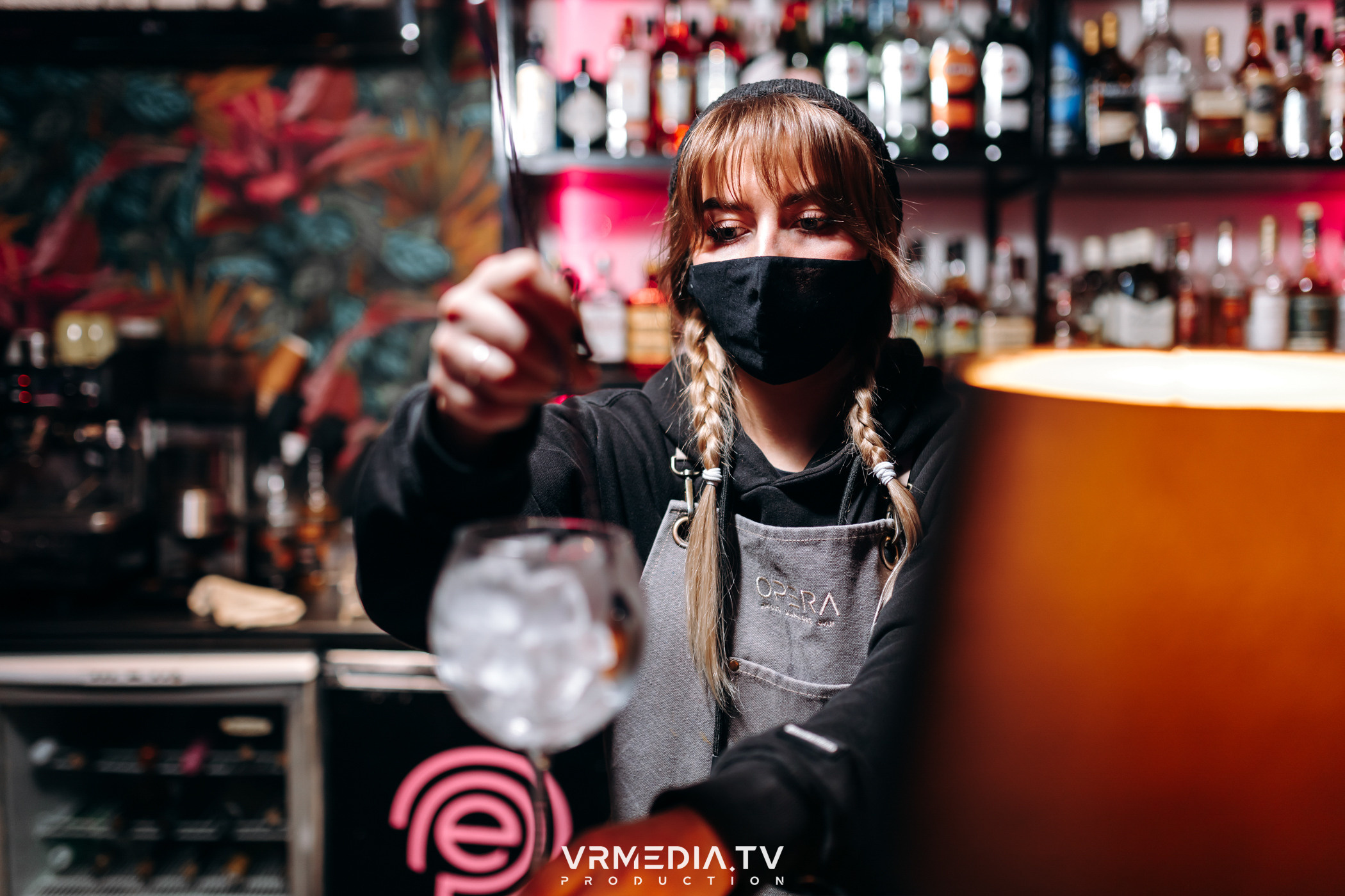 Новогодние корпоративы в караоке-баре «Опера»