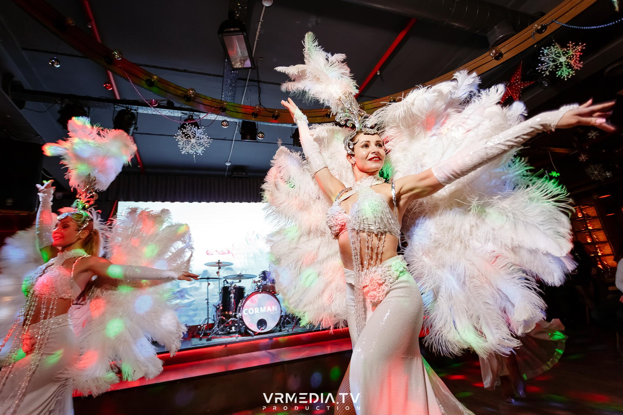 Жаркий новогодний корпоратив в гриль-баре «Жара»