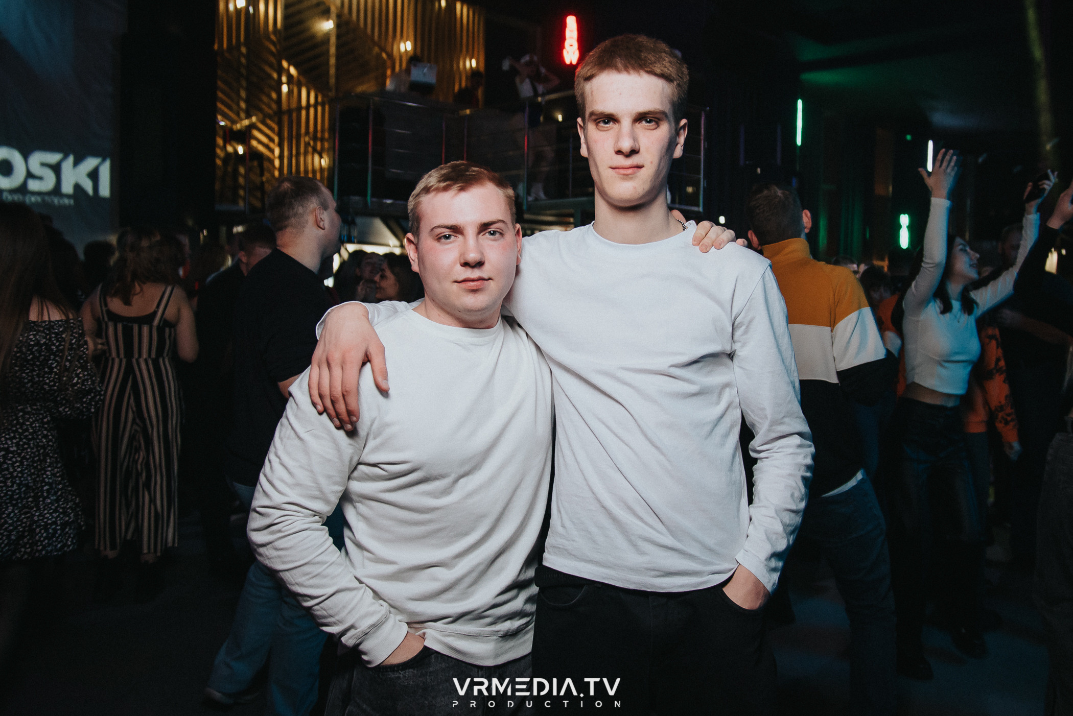 Выходные в баре «DOSKI»