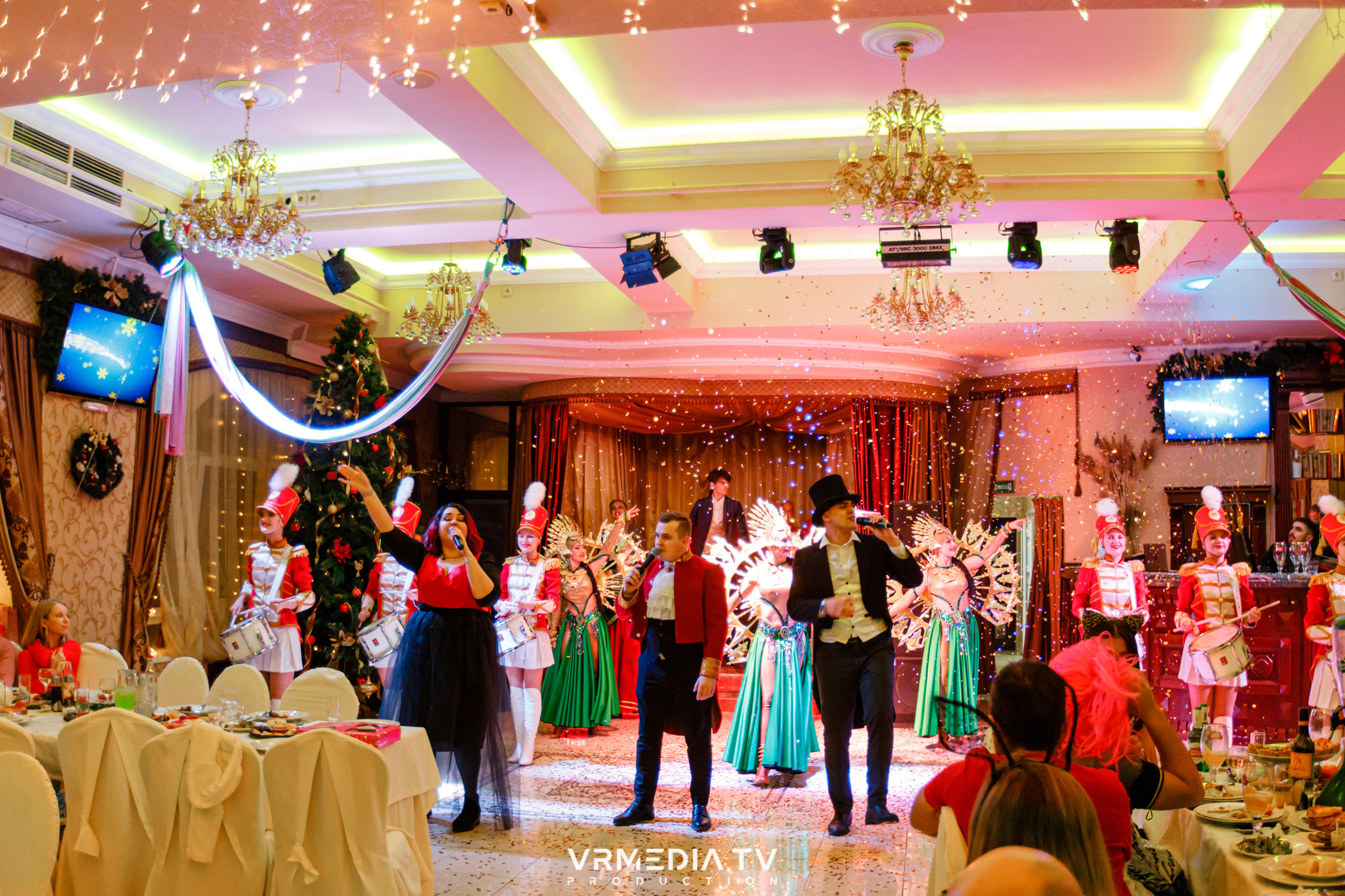 «Новогодний Мюзикл» в ресторане «Лазурный Берег»