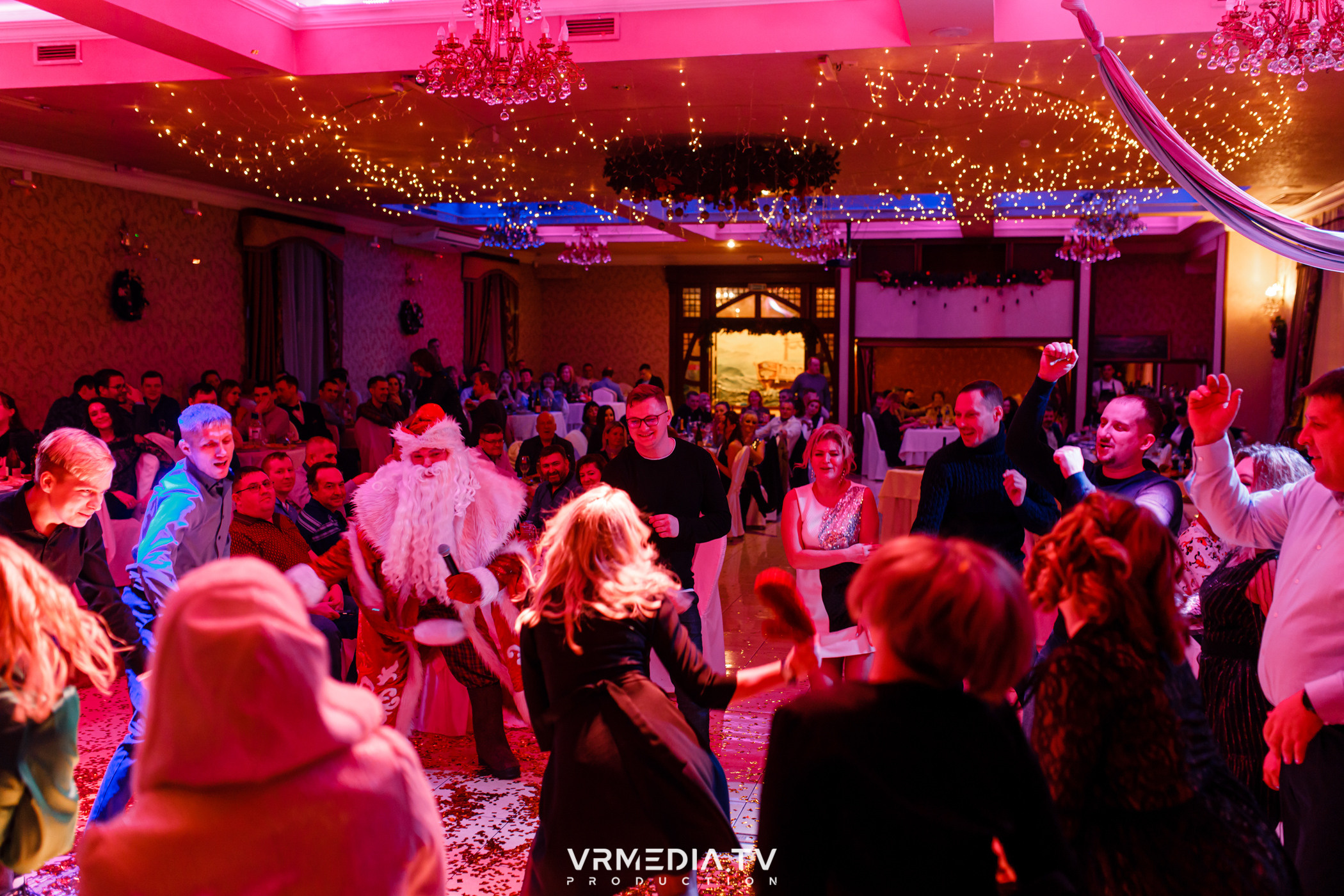 «Новогодний Мюзикл» в ресторане «Лазурный Берег»