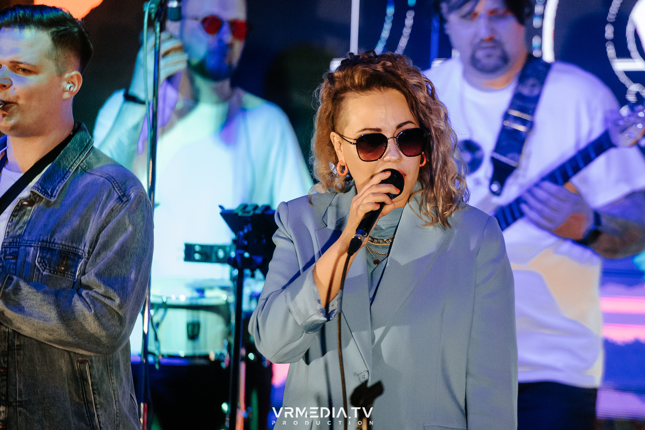 Джазовая среда: BBQueen: Переменная облачность