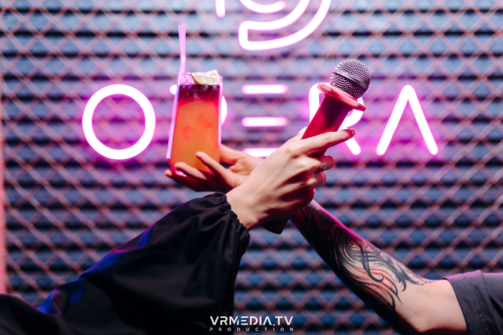 Выходные в караоке-баре «Опера»