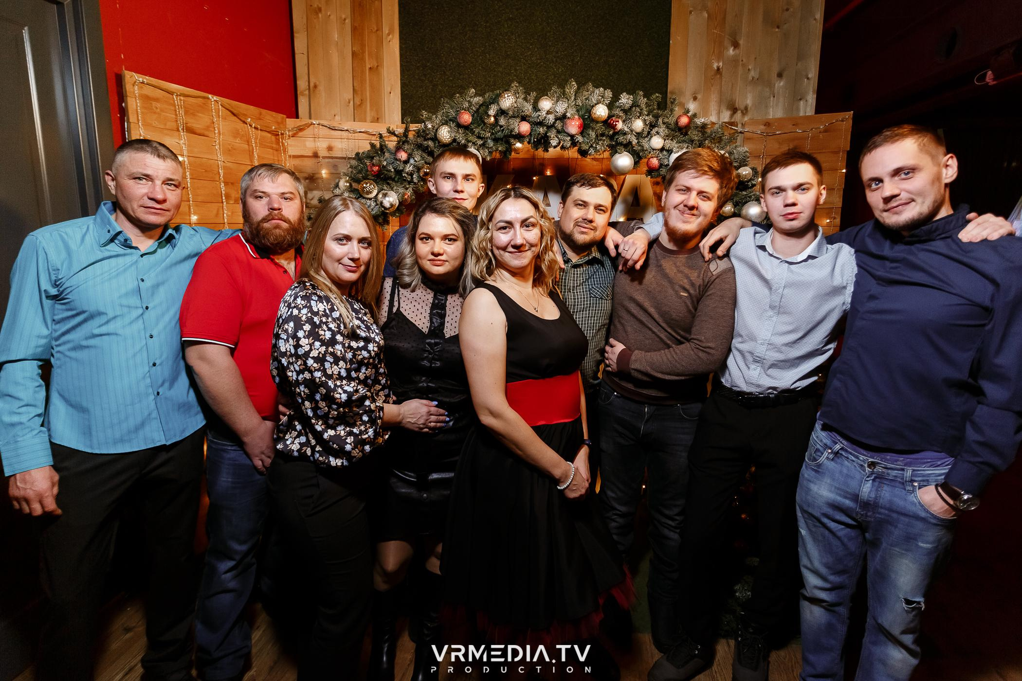 Жаркий новогодний корпоратив в гриль-баре «Жара»