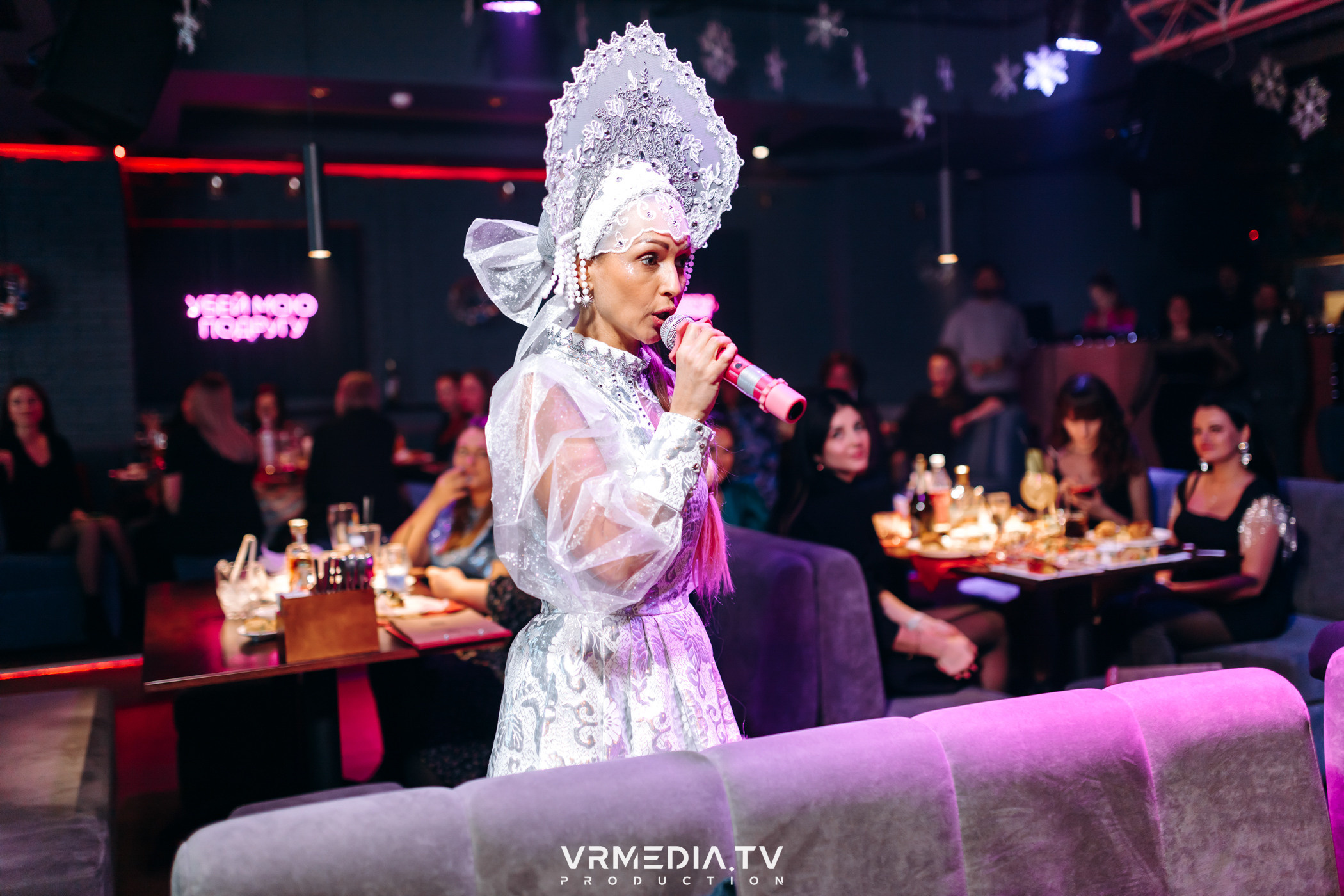 Новогодние корпоративы в караоке-баре «Опера»