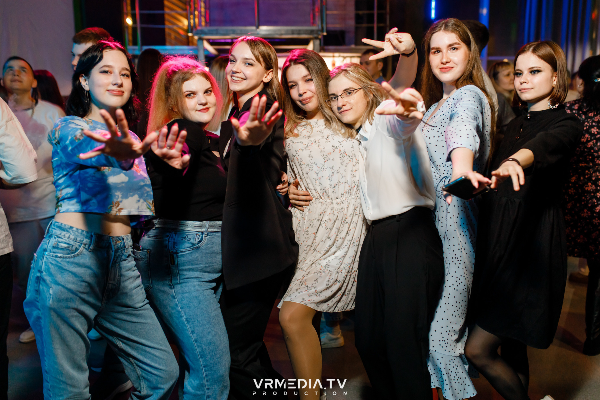 Выходные в баре «DOSKI»