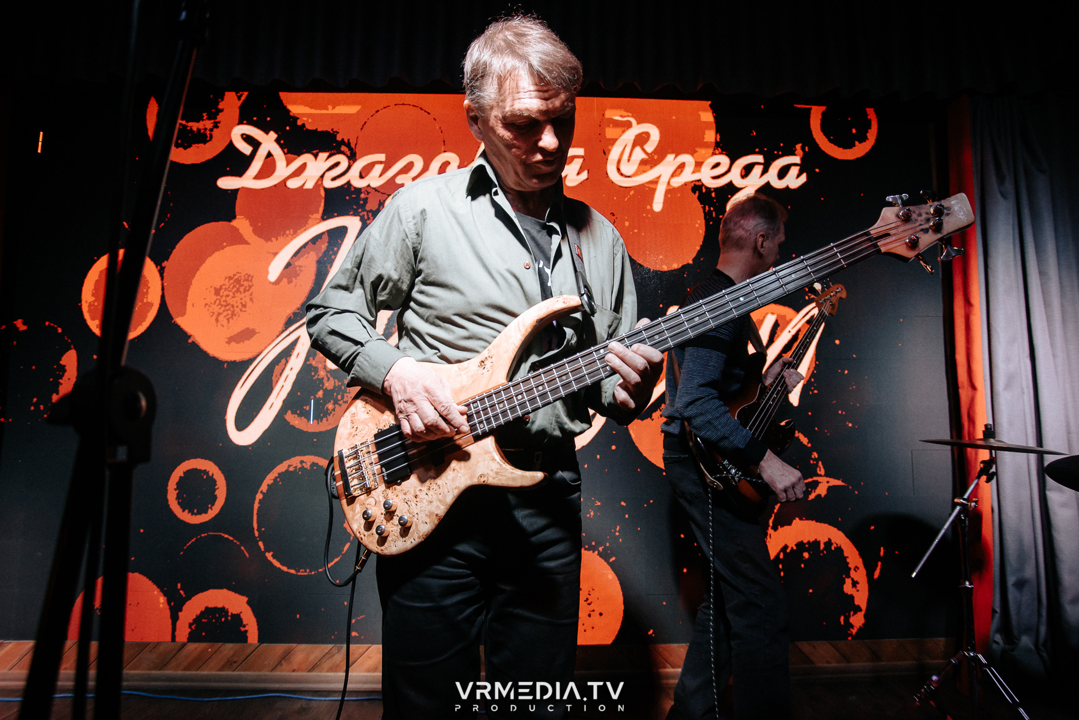 Джазовая среда: Джаз Замечательных Людей (Новосибирск)