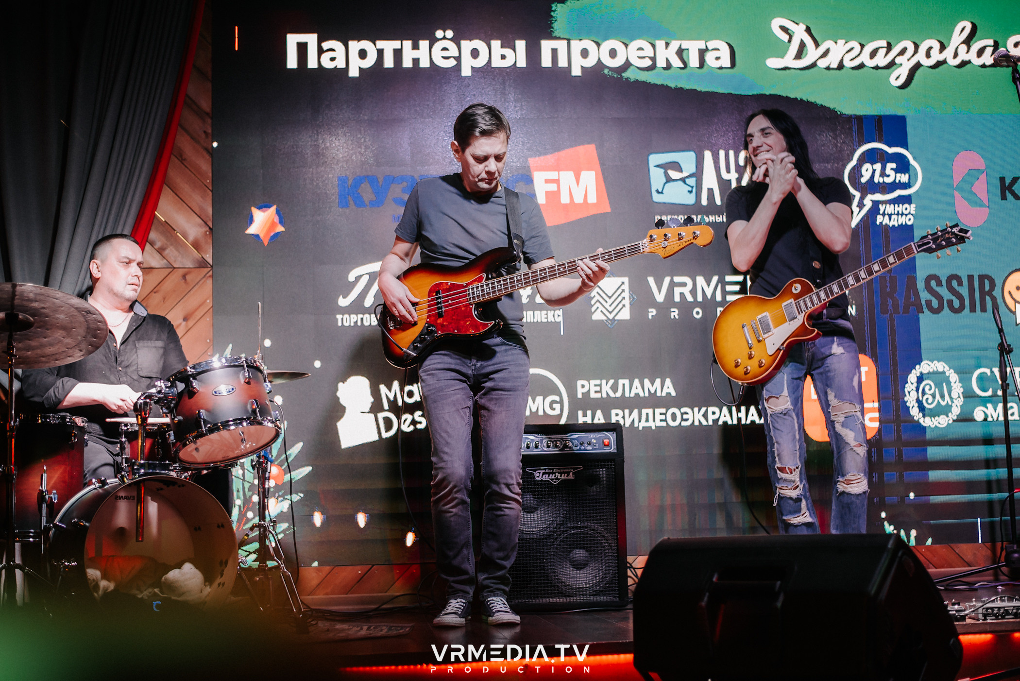 Джазовая среда: Collini Blues Balls (Новосибирск)