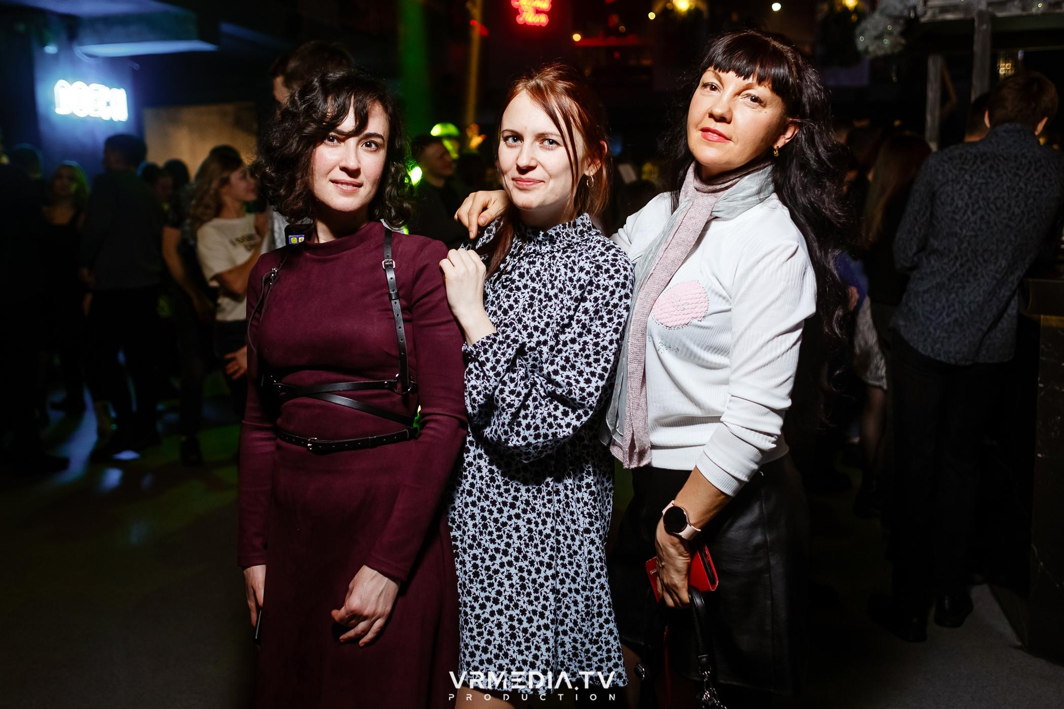 Выходные в баре «DOSKI»