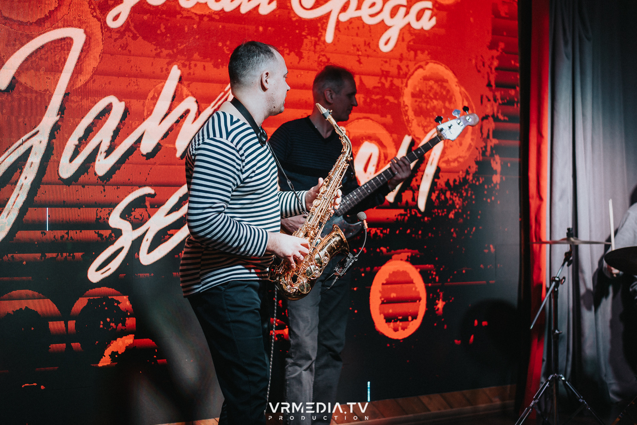 Джазовая среда: Джаз Замечательных Людей (Новосибирск)