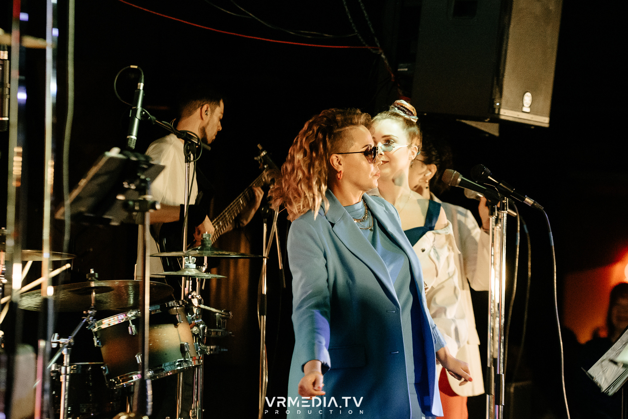 Джазовая среда: BBQueen: Переменная облачность