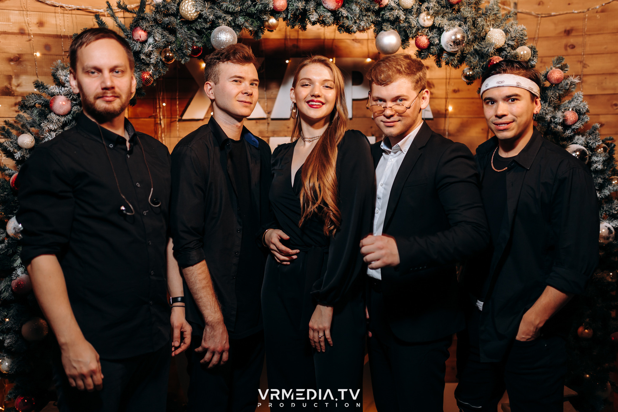 Жаркий новогодний корпоратив в гриль-баре «Жара»