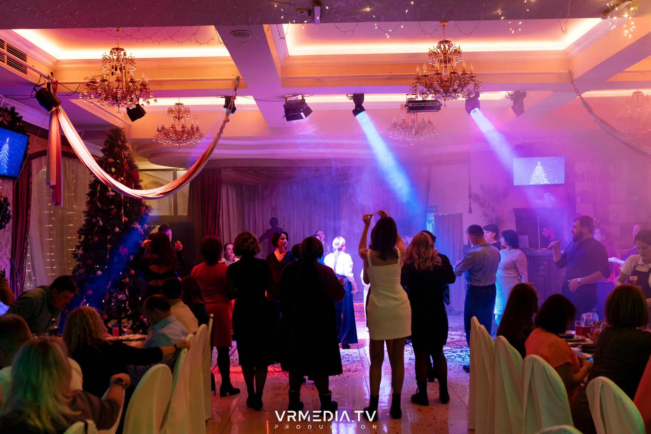 «Новогодний Мюзикл» в ресторане «Лазурный Берег»