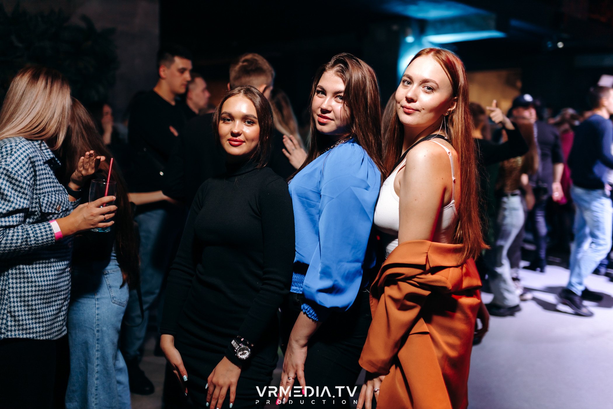 Выходные в баре «DOSKI»