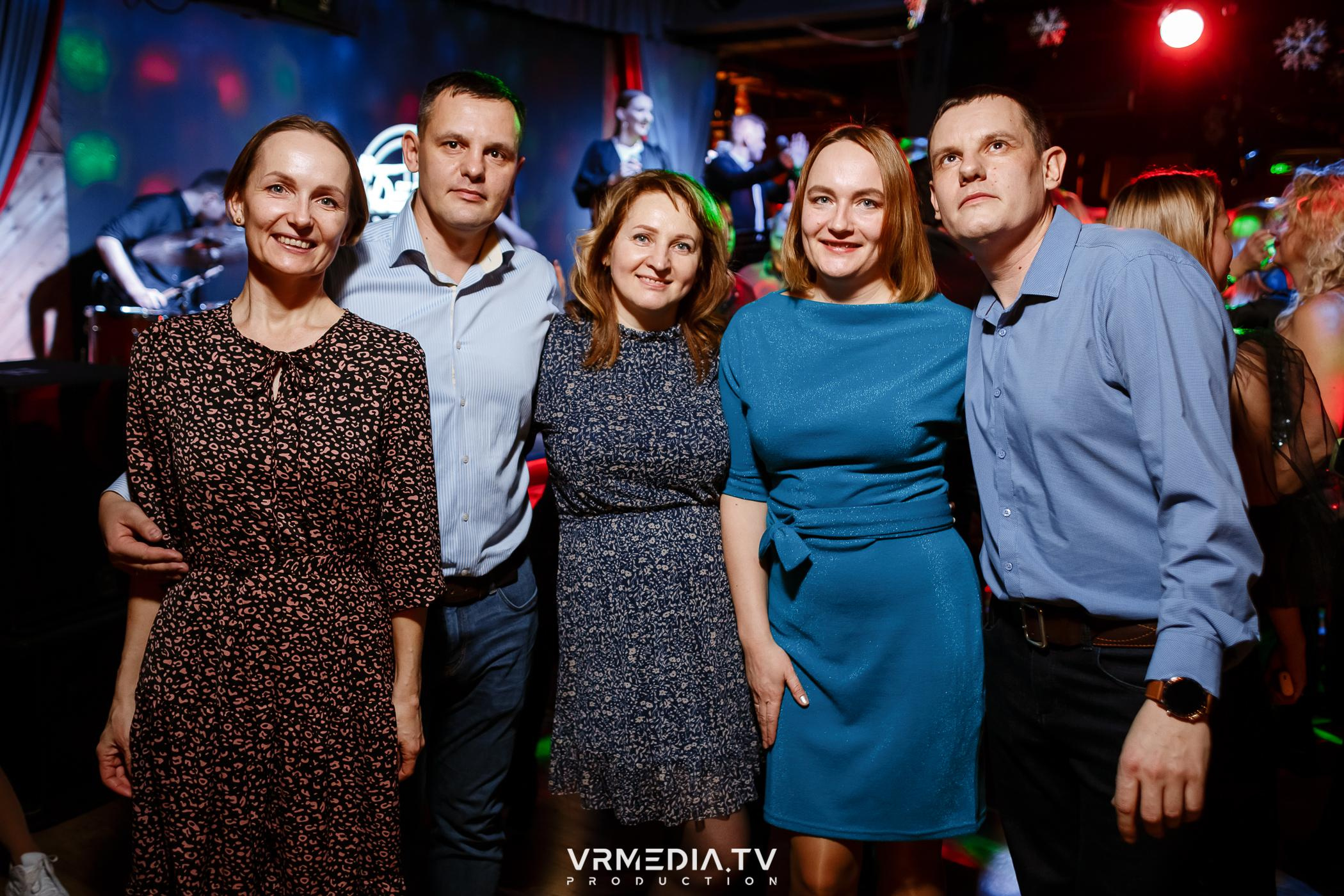 Жаркий новогодний корпоратив в гриль-баре «Жара»