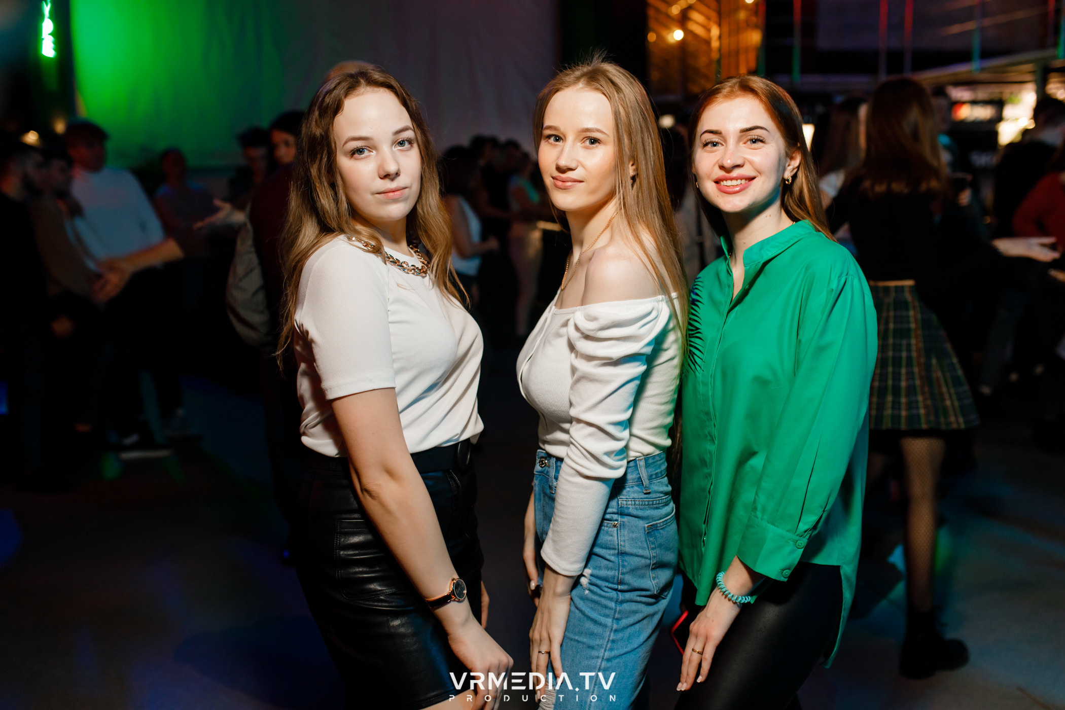 Выходные в баре «DOSKI»